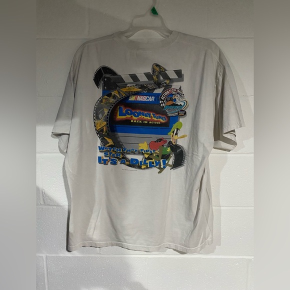 chase authentic tee xlarge looney tune race car - Picture 4 of 5